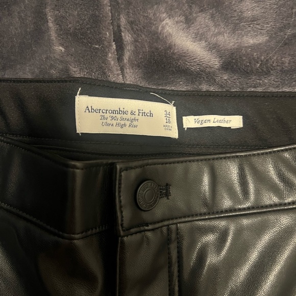 Abercrombie split hem 90s straight leg vegan leather pants - Picture 5 of 9